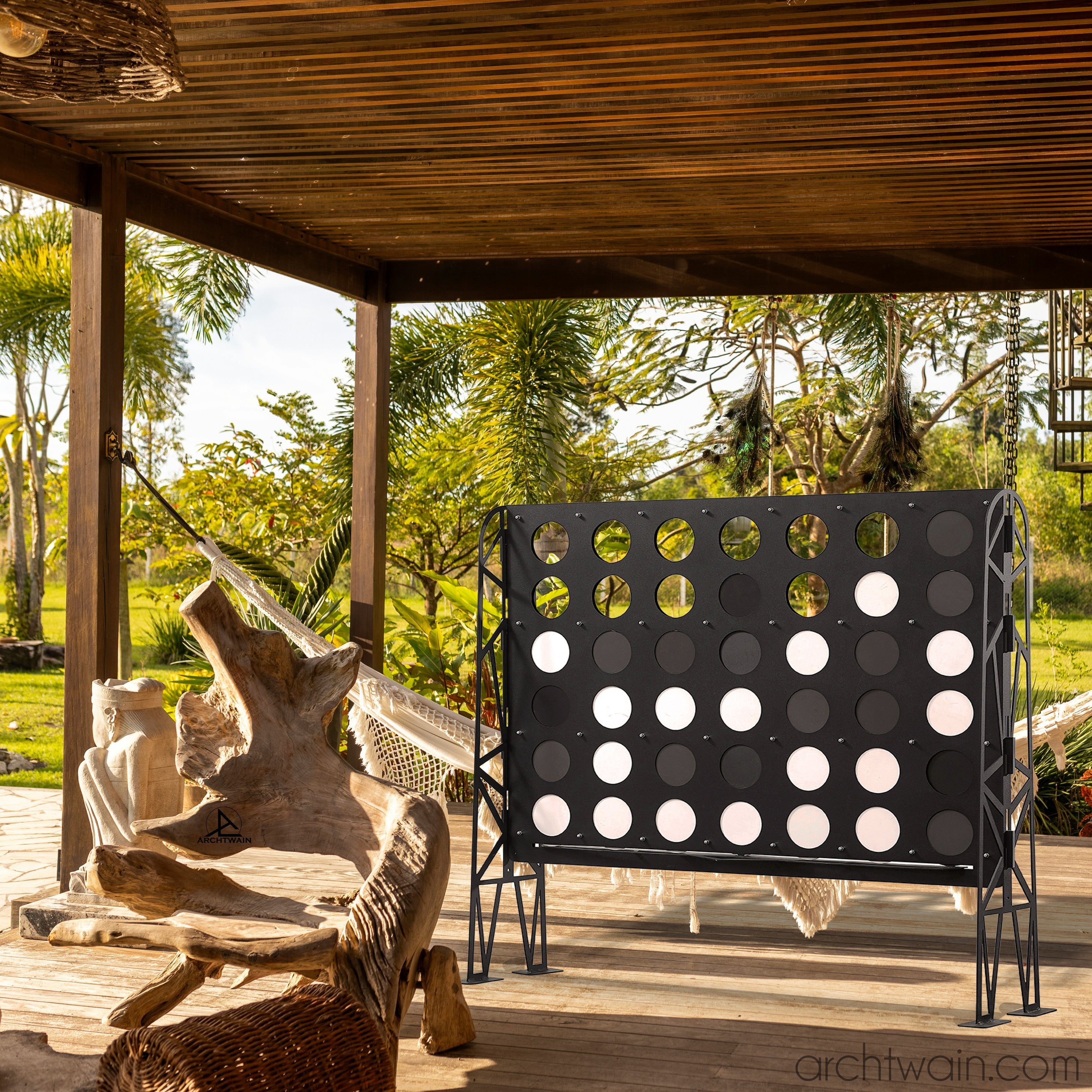 Taşınabilir XXL Connect Four oyunu, farklı açıdan