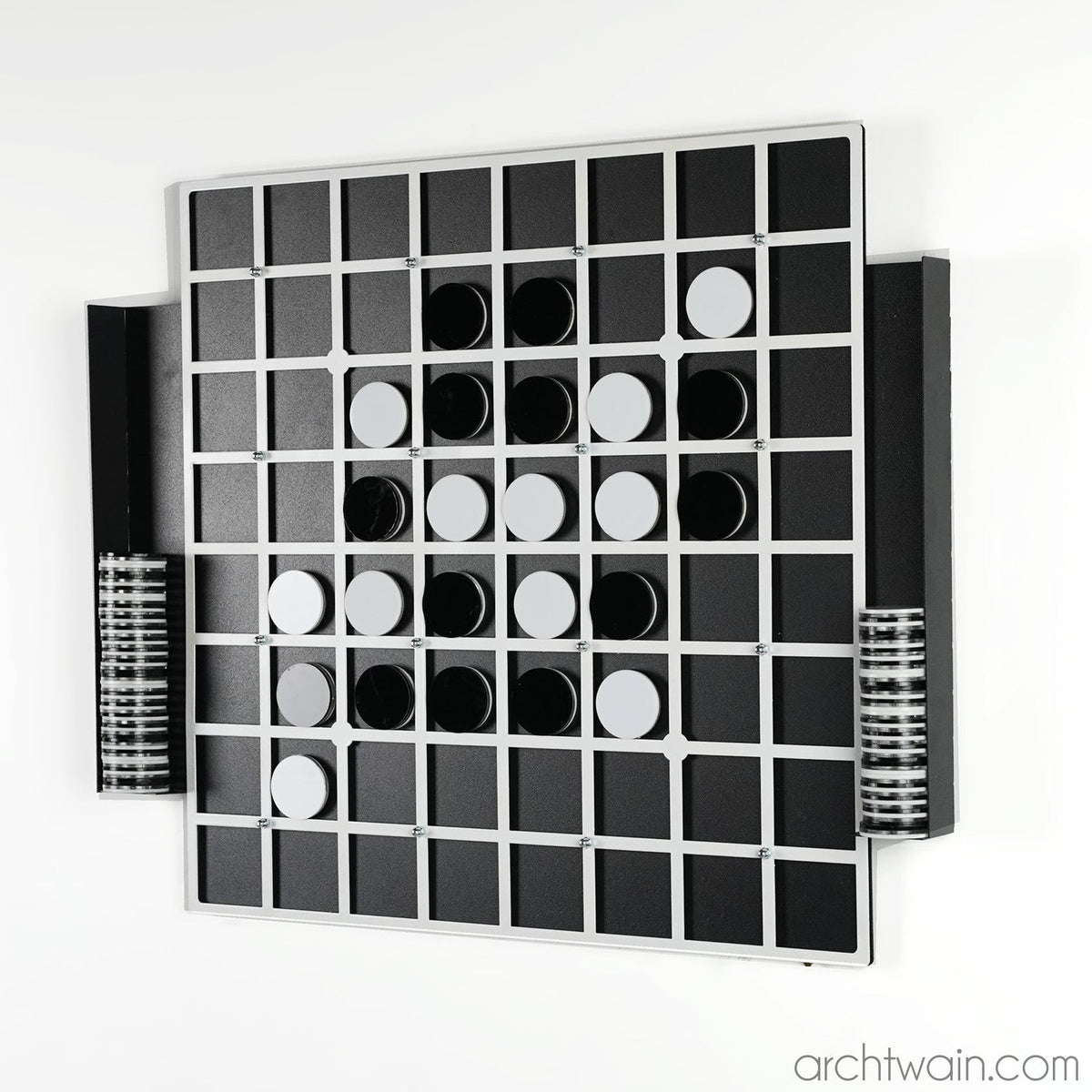 Duvara monte Othello Reversi oyunu