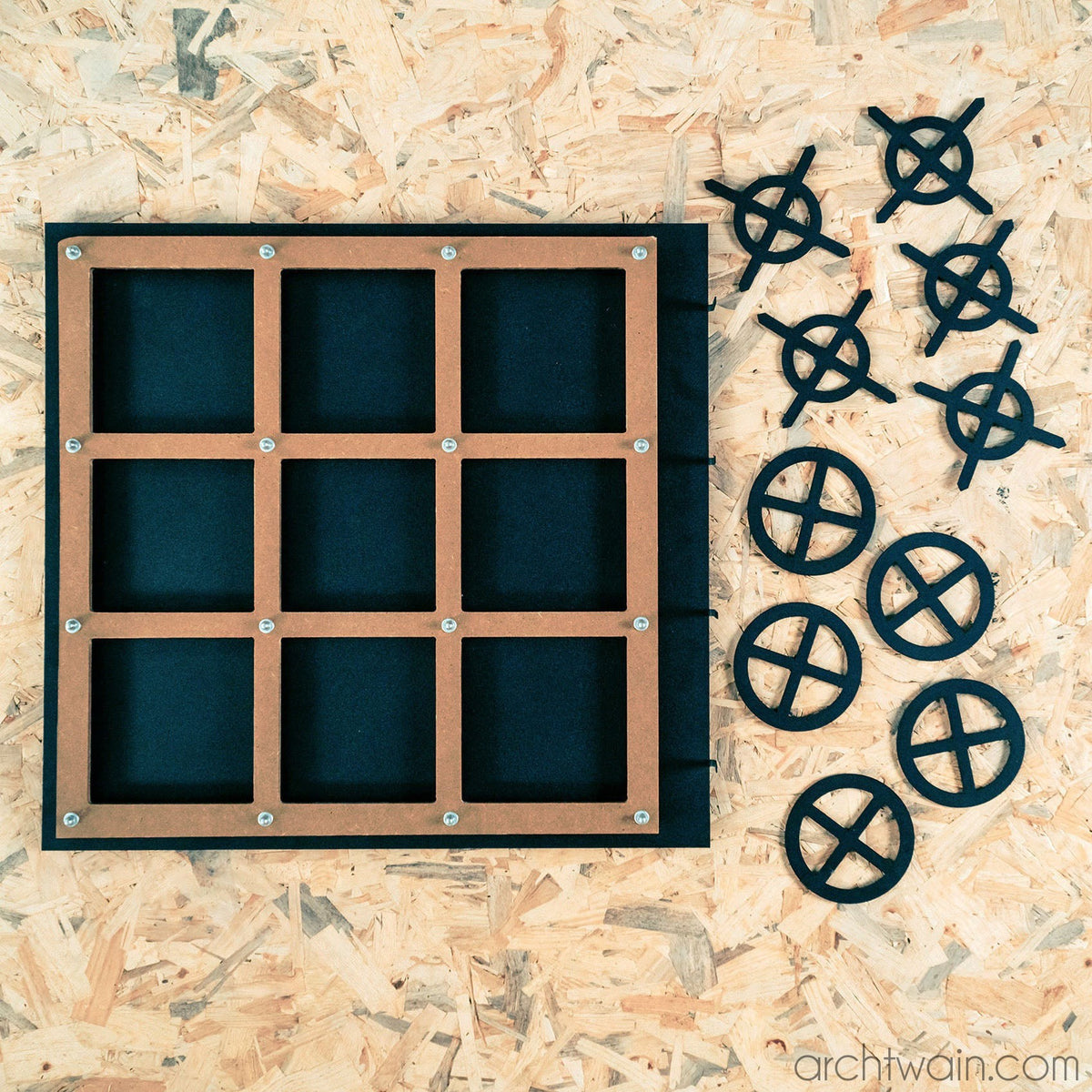 Tic tac toe, oyun yüzeyi detayı