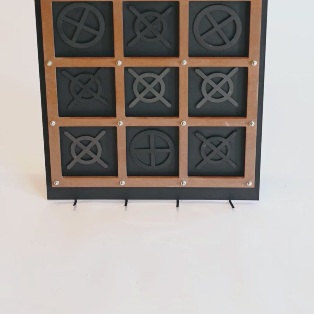 Tic Tac Toe duvar oyunu, oyun anı videosu