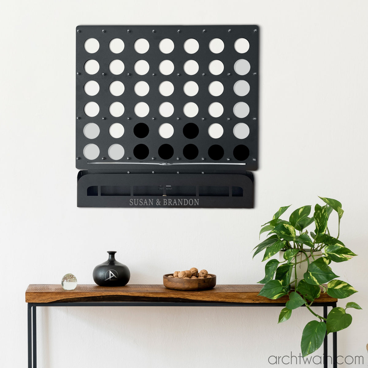 Kişiye özel Connect Four oyunu, duvara monte